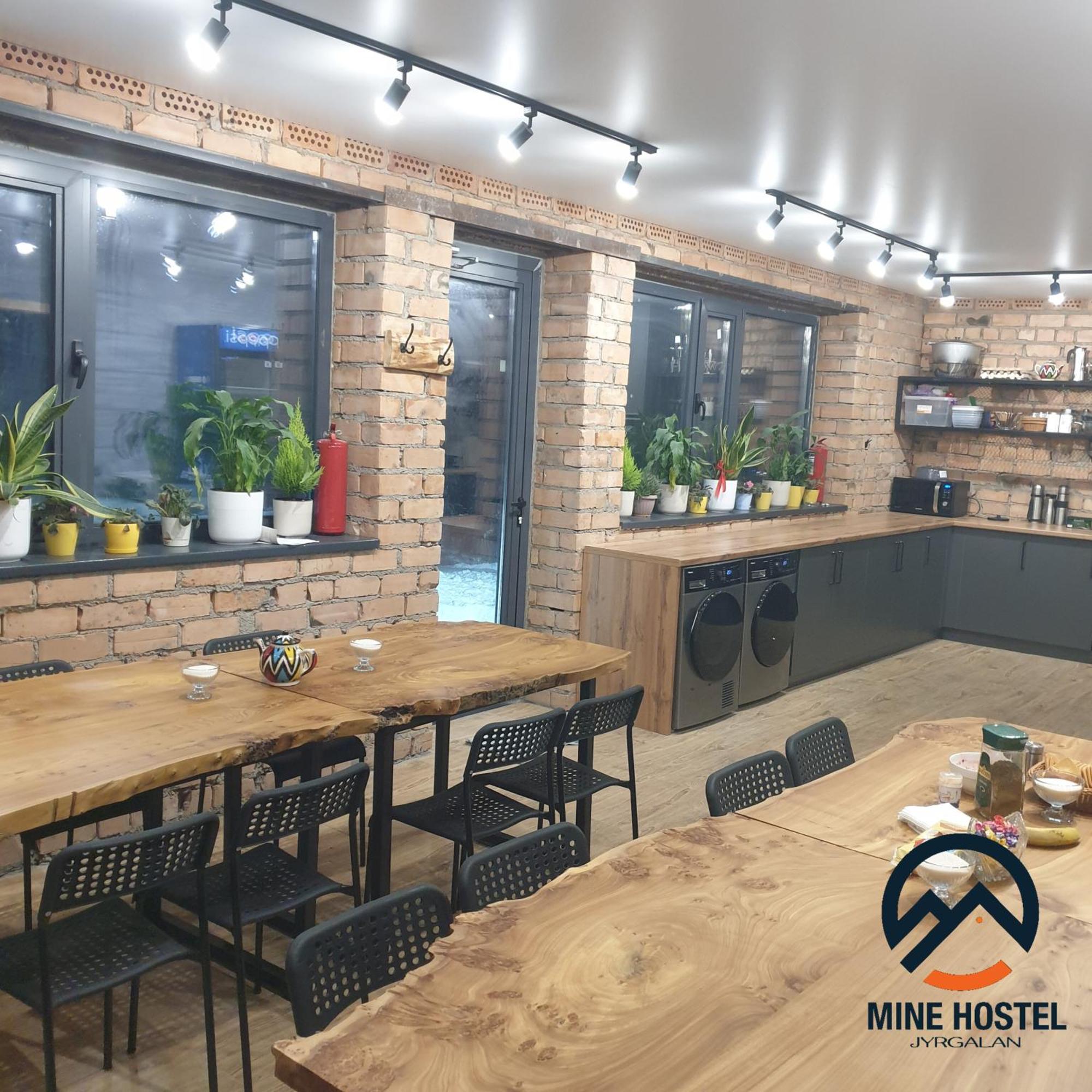 Mine Hostel Dzhergalan Jyrgalan Экстерьер фото