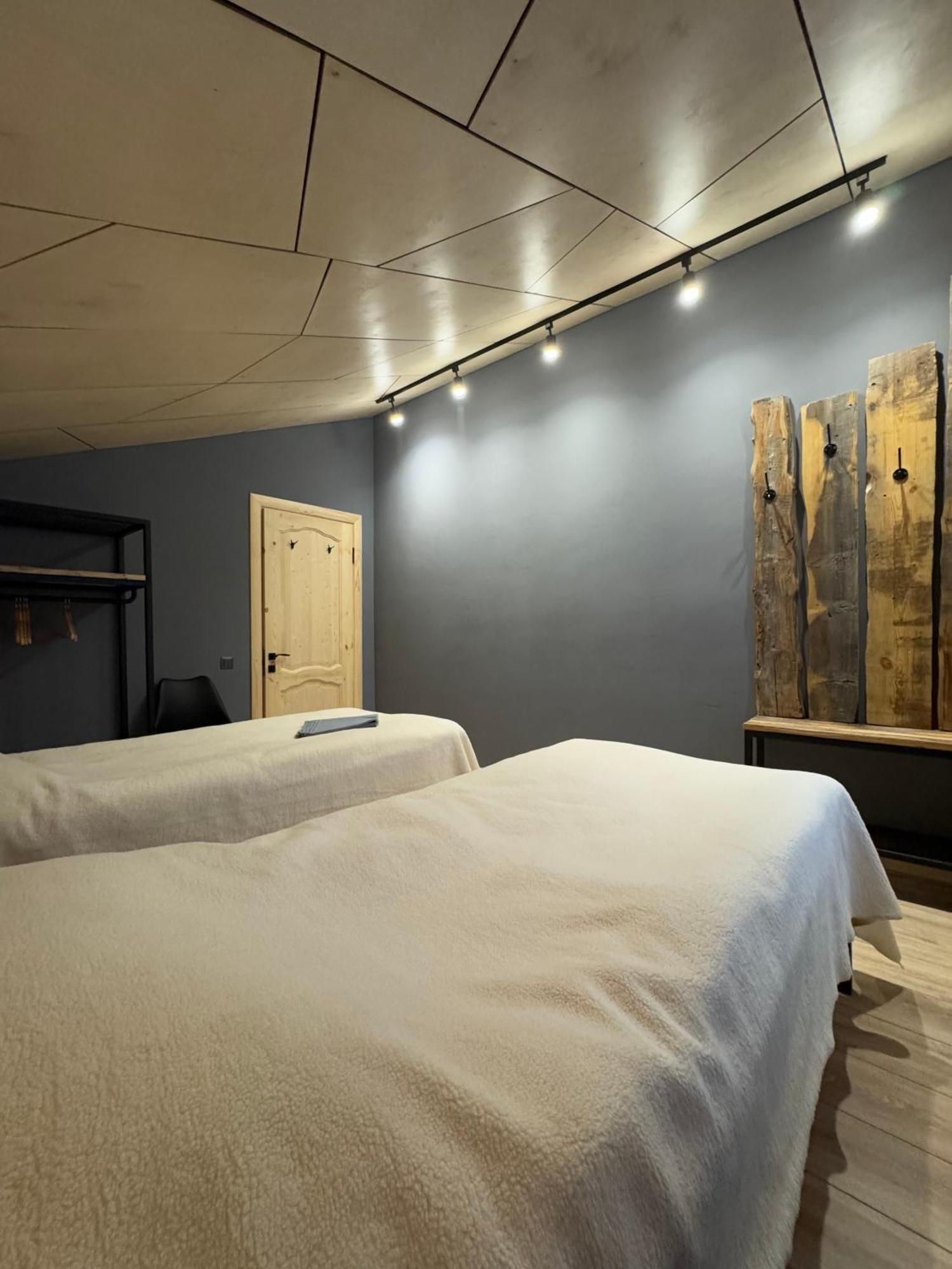 Mine Hostel Dzhergalan Jyrgalan Экстерьер фото